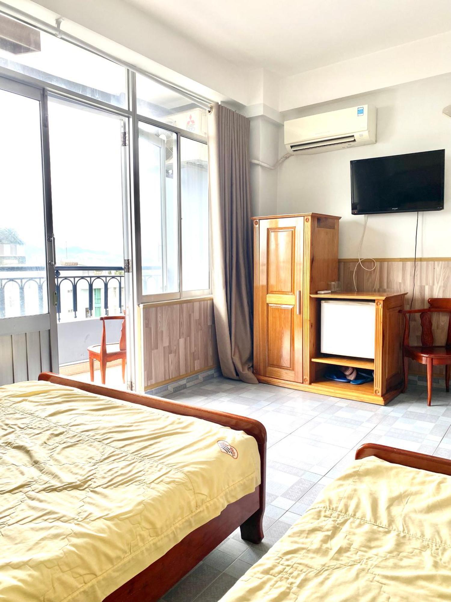 Hotel Tue Tinh Nha Trang Exterior foto